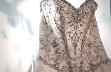 Photo strapless dress
